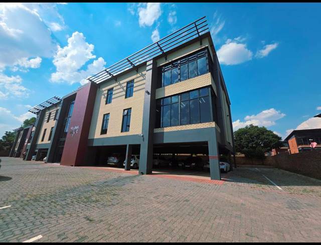 BUSINESS PROPERTY TO RENT IN DIE HOEWES